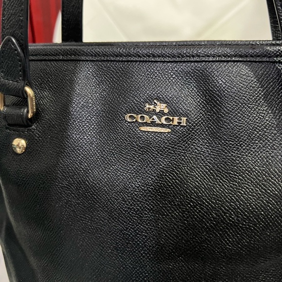 Coach - Picture 3 of 8